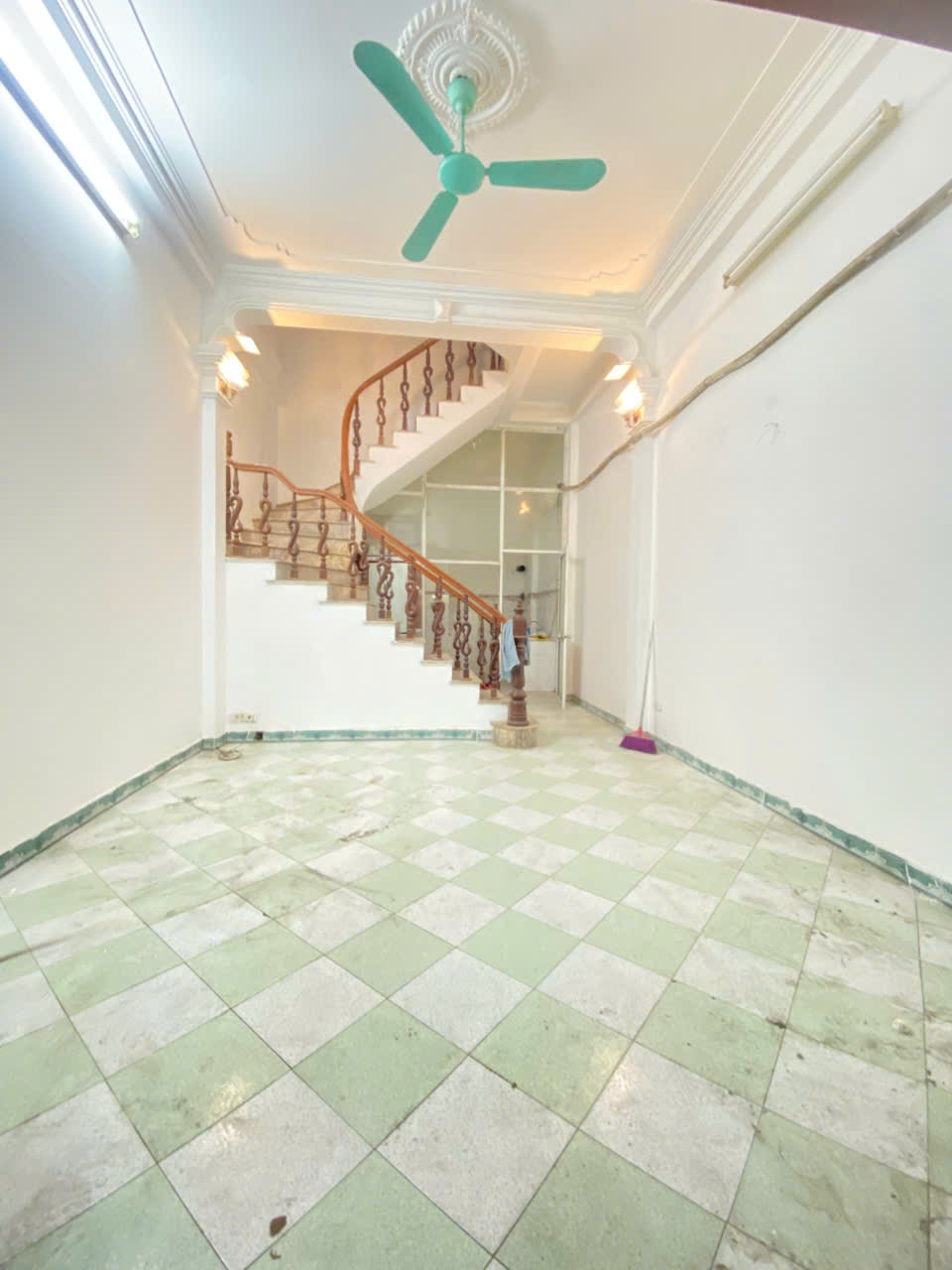 Cho thuê nhà ngõ 151 Nguyễn Đức Cảnh, 3 tầng x 40m2, KD nhỏ, Spa, Nail mi, 12 Triệu (có t.lượng) - Ảnh 1